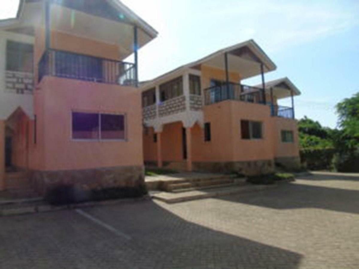 Enjoy The Amenities Offered And Have A Wonderful Vacation. Bed & Breakfast Mombasa Exterior photo